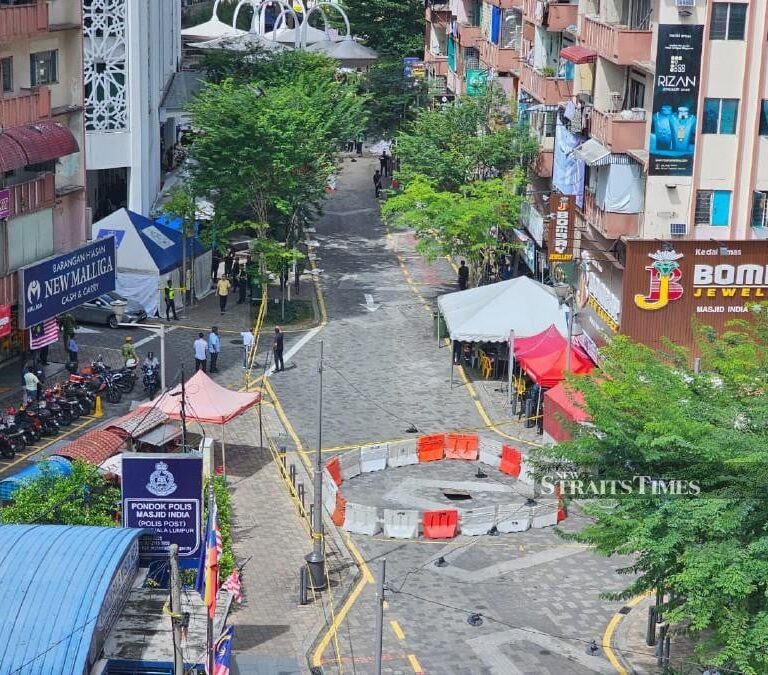 Police Close Entire Stretch of Jalan Masjid India after Second Sinkhole Emerges