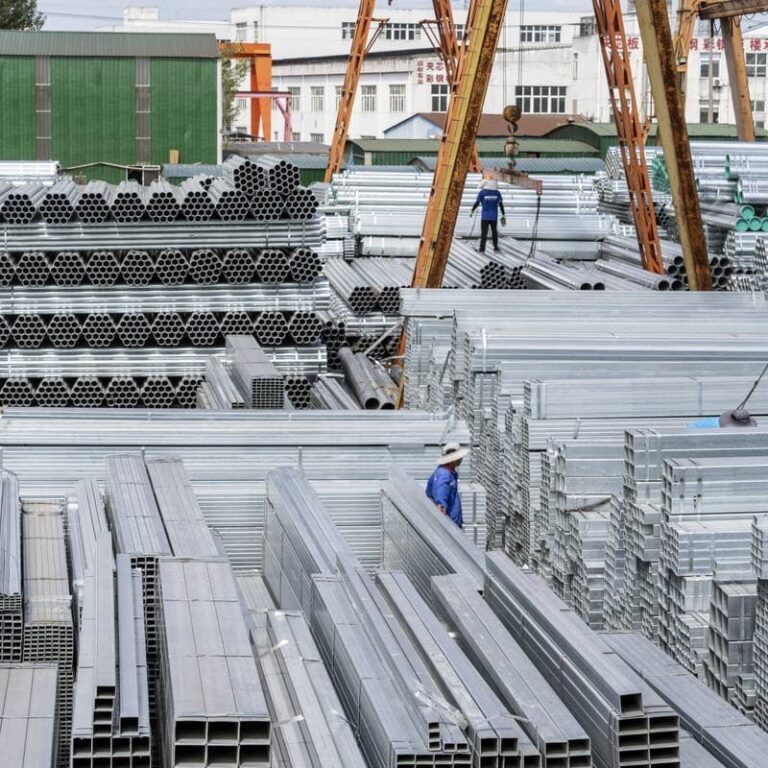 China’s Steel Slump Set to Worsen as Heavyweights Flag Concerns