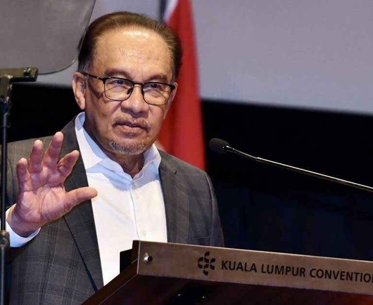 Madani Housing Projects Must Include Living Comfort, Essential Amenities, says Anwar