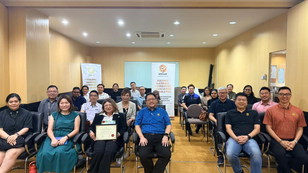 𝐂𝐨𝐦𝐩𝐥𝐢𝐦𝐞𝐧𝐭𝐚𝐫𝐲 𝐄𝐒𝐆 𝐏𝐫𝐨𝐠𝐫𝐚𝐦𝐦𝐞 𝐭𝐢𝐭𝐥𝐞𝐝 “𝐖𝐡𝐚𝐭 𝐢𝐬 𝐭𝐡𝐞 𝐂𝐨𝐬𝐭 𝐨𝐟 𝐘𝐨𝐮𝐫 𝐆𝐫𝐞𝐞𝐧 𝐓𝐫𝐚𝐧𝐬𝐢𝐭𝐢𝐨𝐧 𝐚𝐬 𝐚 𝐃𝐢𝐬𝐭𝐫𝐢𝐛𝐮𝐭𝐨𝐫?” 🎙️